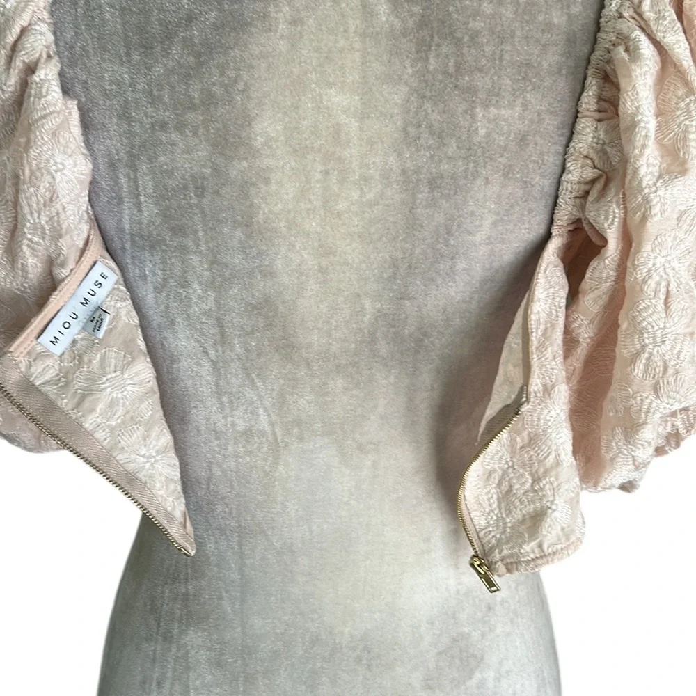 Anthropologie Miou Muse Blush Pink Embroidered Puff Sleeve Ruched Crop Top - M